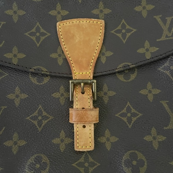Louis Vuitton cross body bag - Picture 2 of 7